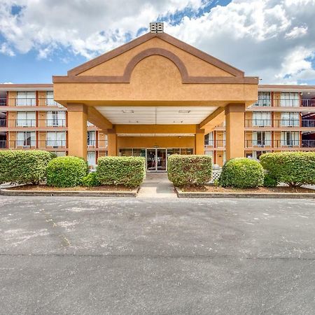 Budgetel Inn & Suites Forest Park Εξωτερικό φωτογραφία